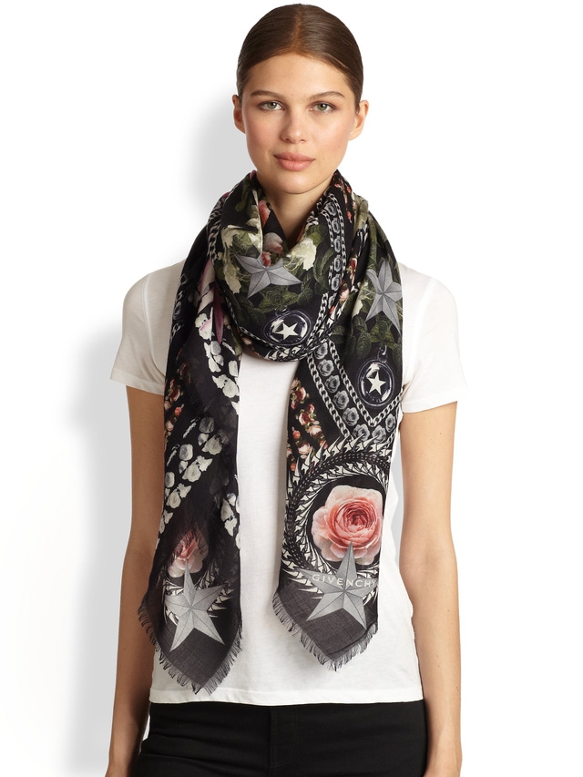 Khăn quàng: phụ kiện không thể thiếu trong mùa lạnh - Ảnh 3.