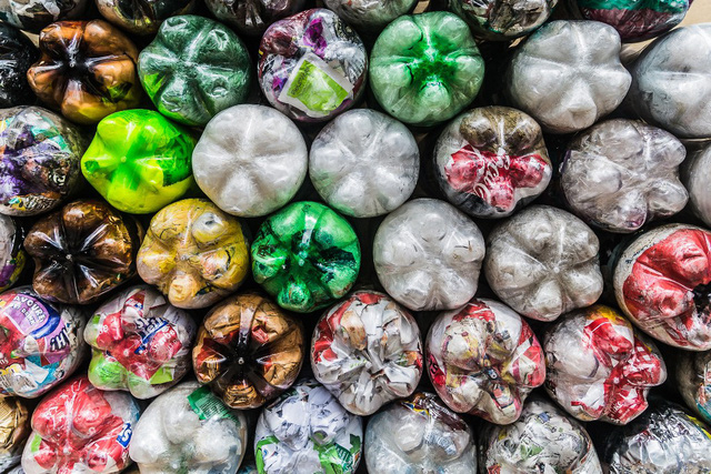 Ecobrick – một giải pháp sinh thái đáng tham khảo - Ảnh 2.