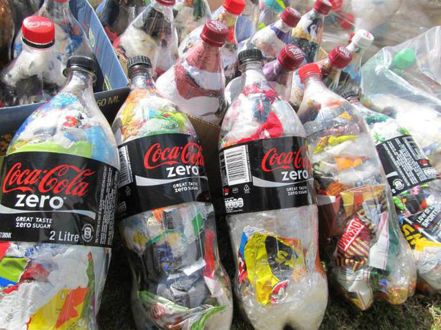 Ecobrick – một giải pháp sinh thái đáng tham khảo - Ảnh 1.