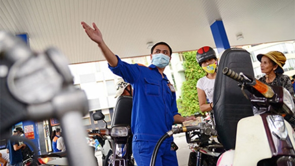 Thêm 1.200 đồng, giá xăng tăng lần thứ 3 năm nay