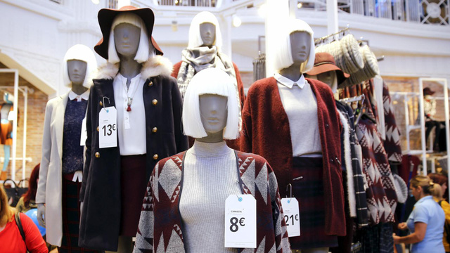 Fast fashion thay đổi hành vi tiêu dùng như thế nào? - Ảnh 2.