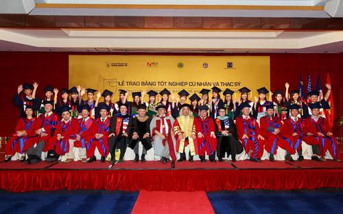 Lễ trao bằng tốt nghiệp.