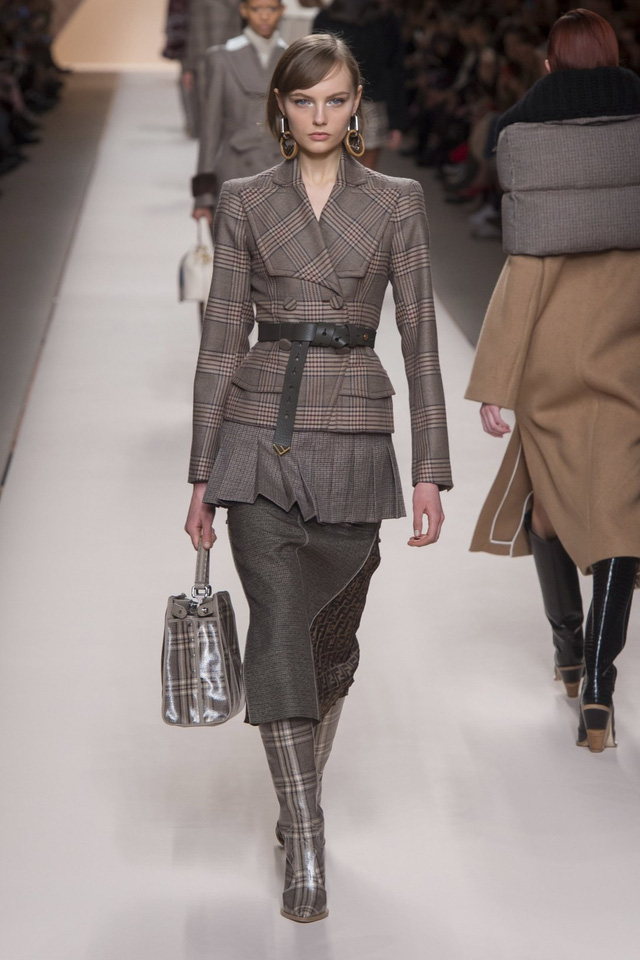 Fendi và BST trầm ấm dành cho Thu – Đông 2018 - Ảnh 7.