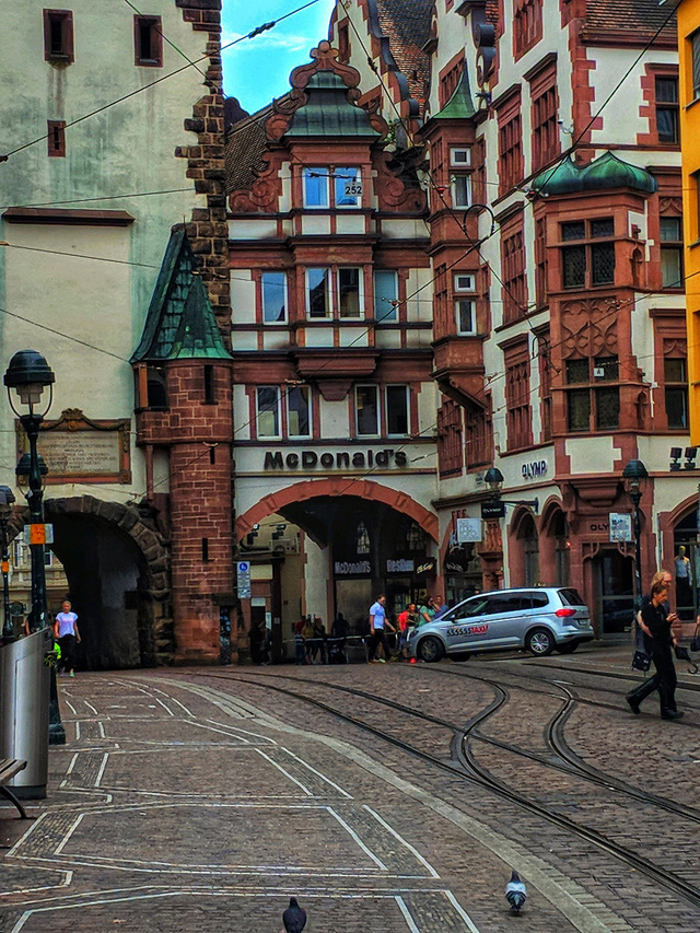 Freiburg: thành phố xanh đẹp như cổ tích - Ảnh 8.