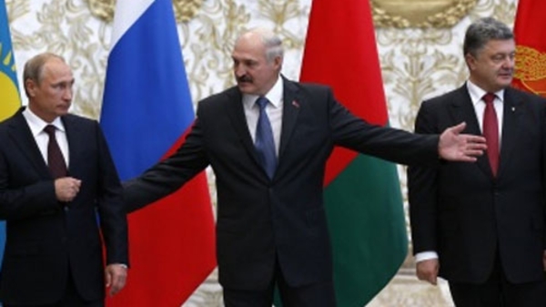 Nga-Ukraine hầm hè sau cuộc gặp Putin-Poroshenko