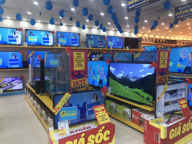 Nhiều mặt hàng điện máy đồng loạt giảm giá mạnh - Ảnh 1.