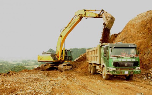 Ban giám sát đầu tư của cộng đồng được quyền yêu cầu các cơ quan quản lý
 nhà nước có thẩm quyền cung cấp các thông tin về quy hoạch phát triển 
kinh tế - xã hội, quy hoạch phát triển ngành, quy hoạch, kế hoạch sử 
dụng đất. 