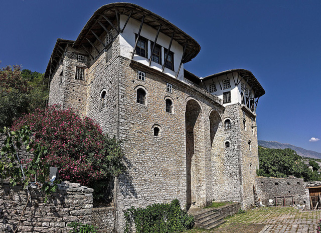 Albania – vùng đất đẹp ẩn mình giữa châu Âu - Ảnh 12.
