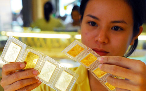 “Huy động” ở đây có thể hiểu là khác với nghiệp vụ huy động và cho vay 
thông thường như với các nguồn vốn trong hoạt động của hệ thống ngân 
hàng thương mại.