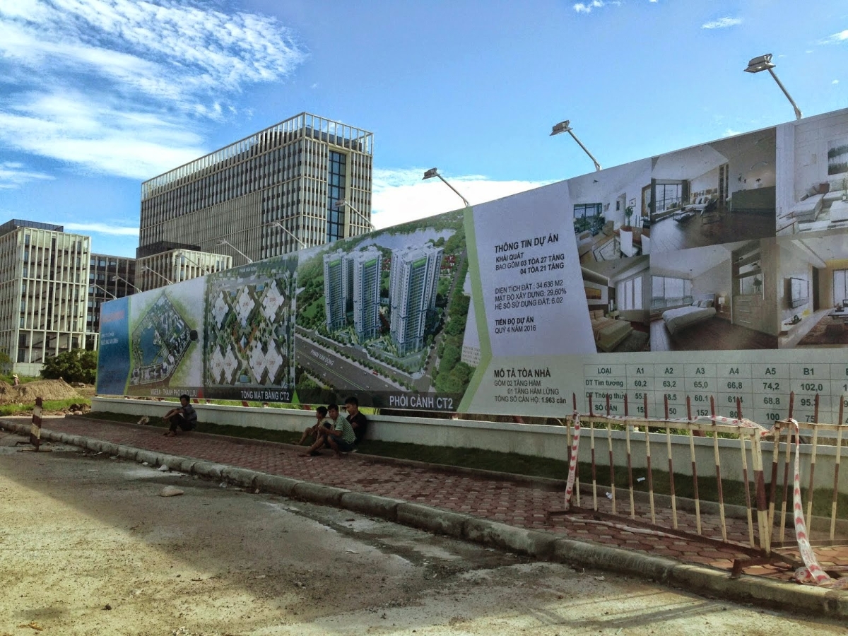 So với giá gốc chủ đầu tư đưa ra, khi mở bán qua sàn, các căn hộ tại một số dự án đều chênh 2-3 triệu đ/m2. 