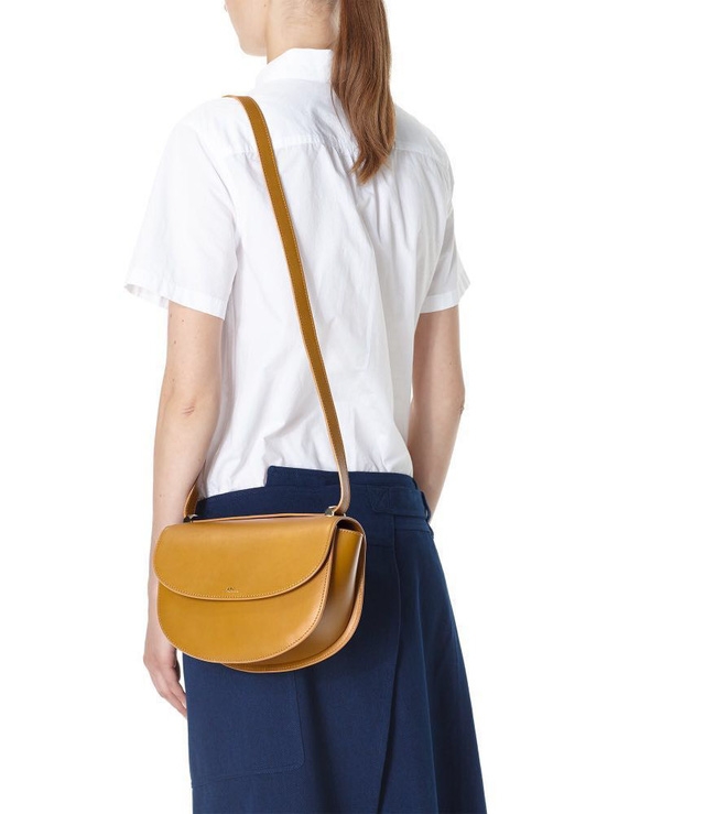 Túi nửa vầng trăng tiếp tục phủ sóng hè này - Ảnh 7.