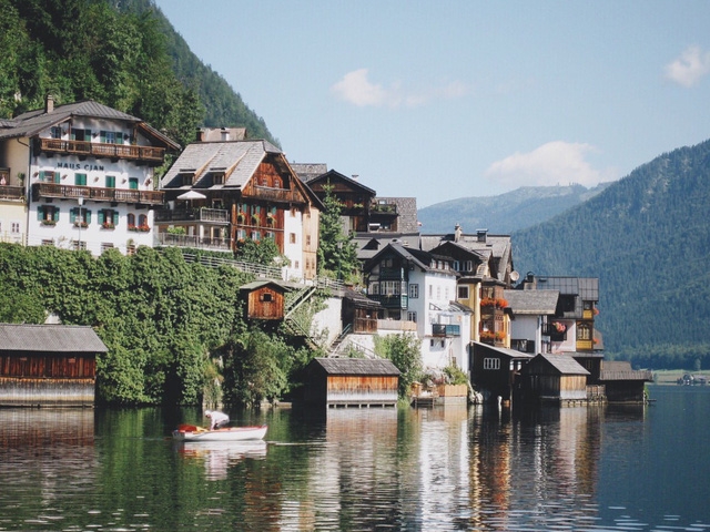 Làng cổ Hallstatt: cổ tích 7.000 năm vẫn tồn tại - Ảnh 1.