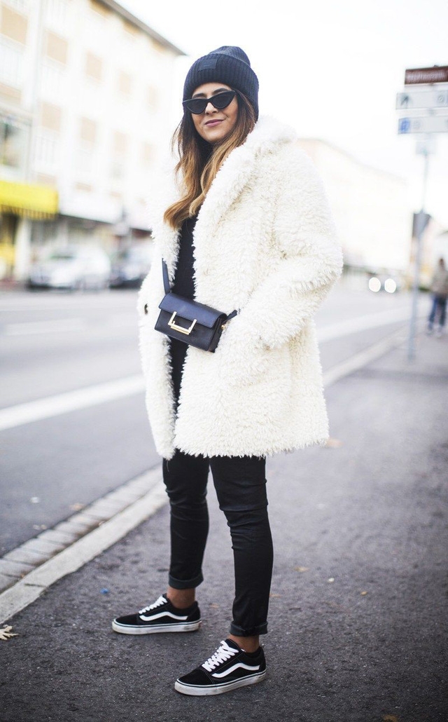 9 món đồ màu trắng bạn hoàn toàn có thể diện trong mùa đông - Ảnh 15.