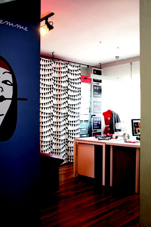 Căn hộ studio mang phong cách pop-art - Ảnh 5.