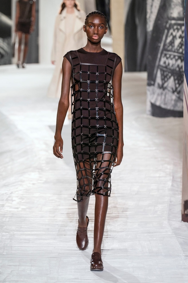 7 xu hướng thời trang từ sàn diễn Paris Xuân Hè 2021 - Ảnh 11.