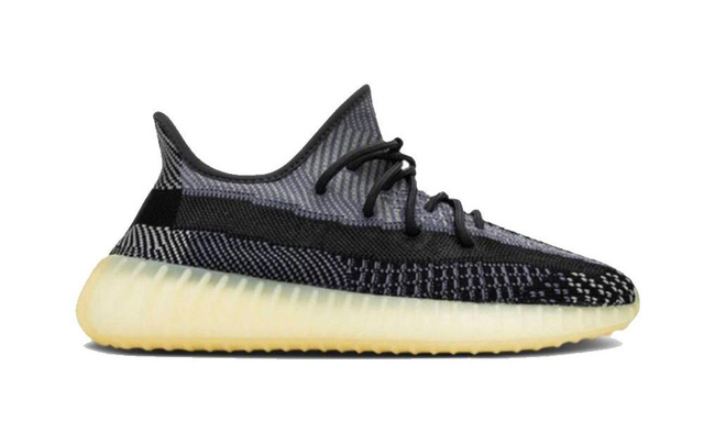 10 đôi giày sneakers bán chạy nhất năm 2020 - Ảnh 4.