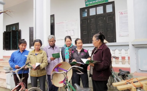 Chính phủ sẽ đẩy nhanh tiến độ thực hiện các chính sách, chương trình,
 dự án về giảm nghèo giai đoạn 2011 - 2015, nhất là giảm nghèo vùng dân 
tộc và miền núi.