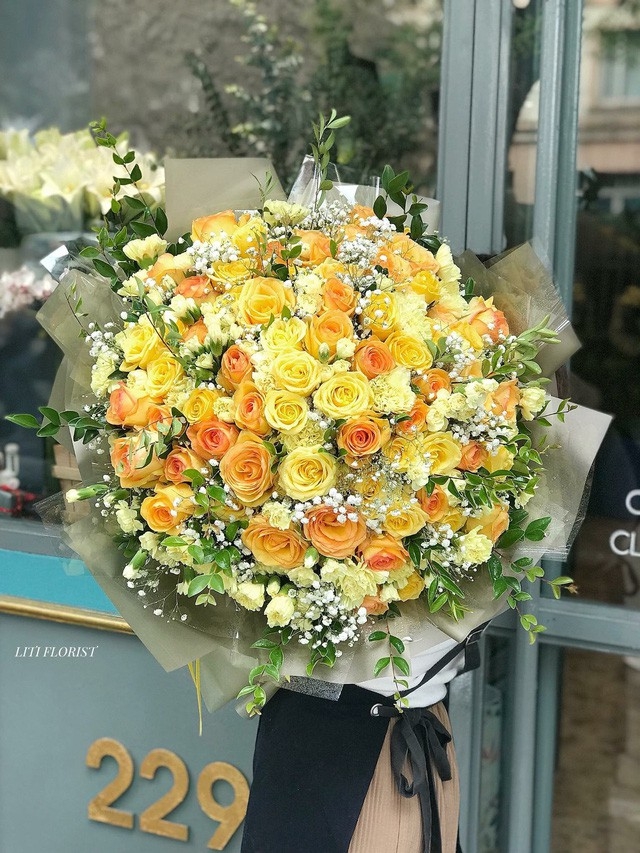 Bó hoa khủng ngày 8/3 - Ảnh 4.