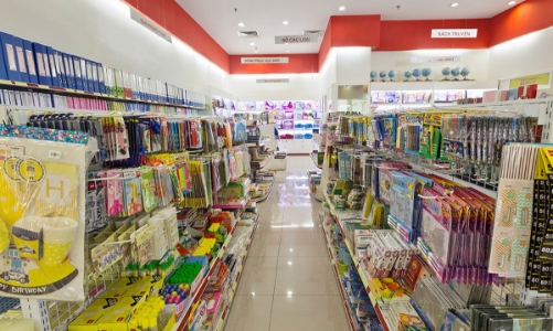Đồ dùng học tập cho năm học mới: hàng Việt chiếm ưu thế