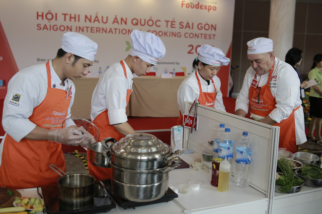 Chung kết thi nấu ăn quốc tế Sài Gòn tại Vietnam Foodexpo 2017  - Ảnh 1.