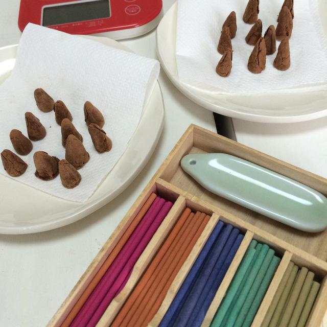 Hương đạo: thú chơi thanh tẩy không gian và tâm hồn - Ảnh 2.