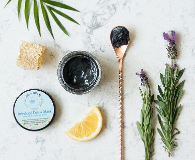 Trời lạnh rồi, hãy Double Mask để da luôn ẩm mịn, căng mọng nước - Ảnh 2.