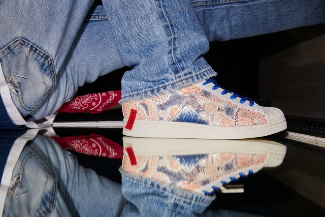 Cận cảnh đôi giày Adidas đang gây sốt tại Nhật Bản - Ảnh 7.