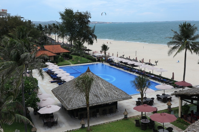 Seahorse Resort & Spa: ngôi nhà thứ 2 bên bờ biển - Ảnh 4.