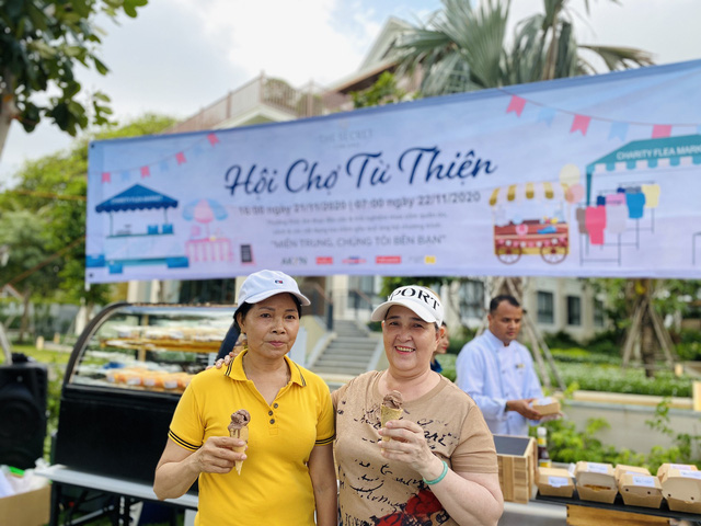 Hội chợ từ thiện gây quỹ ủng hộ miền Trung tại The Secret Côn Đảo - Ảnh 4.