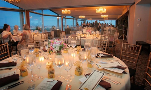 Tiệc nướng trên tầng cao