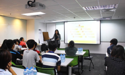 DHL tổ chức chương trình “Ngày hội tư vấn nghề nghiệp 2015”