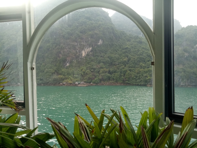 Hành trình khám phá đầy cảm xúc trên Du thuyền Indochine... - Ảnh 3.