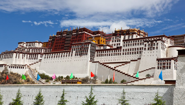 Potala – kỳ quan tôn giáo của Tây Tạng - Ảnh 2.