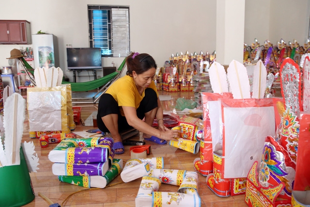 Làng nghề Phúc Am lặng lẽ đón tháng Vu lan - Ảnh 8.
