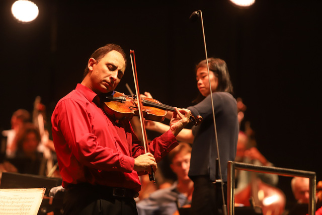 Thăng hoa cùng âm nhạc cổ điển với Dàn nhạc giao hưởng London - Ảnh 3.