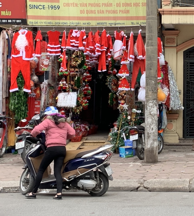 Thị trường Giáng sinh 2020: sức mua giảm đáng kể - Ảnh 1.