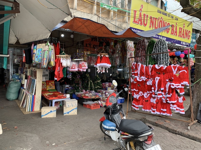 Thị trường Giáng sinh 2020: sức mua giảm đáng kể - Ảnh 3.