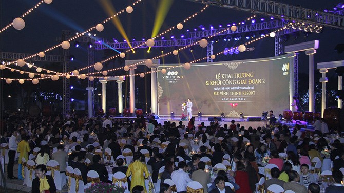 Hơn&nbsp;1.000 đại biểu và quan khách đã tham dự sự kiện khai trương FLC Vĩnh Thịnh Resort.