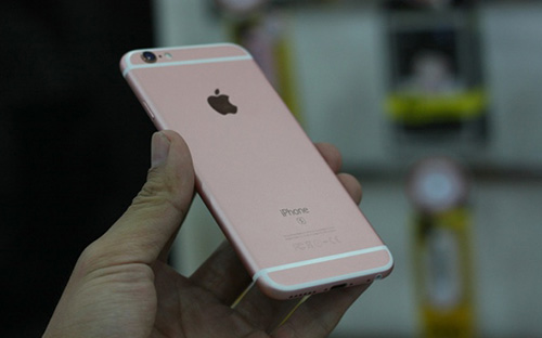 iPhone 6S bản vàng hồng.