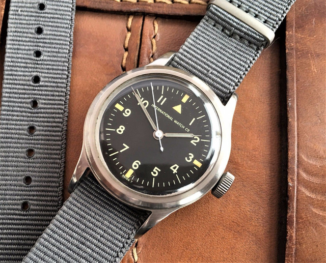 IWC Pilot’s Watch Mark 11: chiếc đồng hồ phi công kinh điển - Ảnh 1.