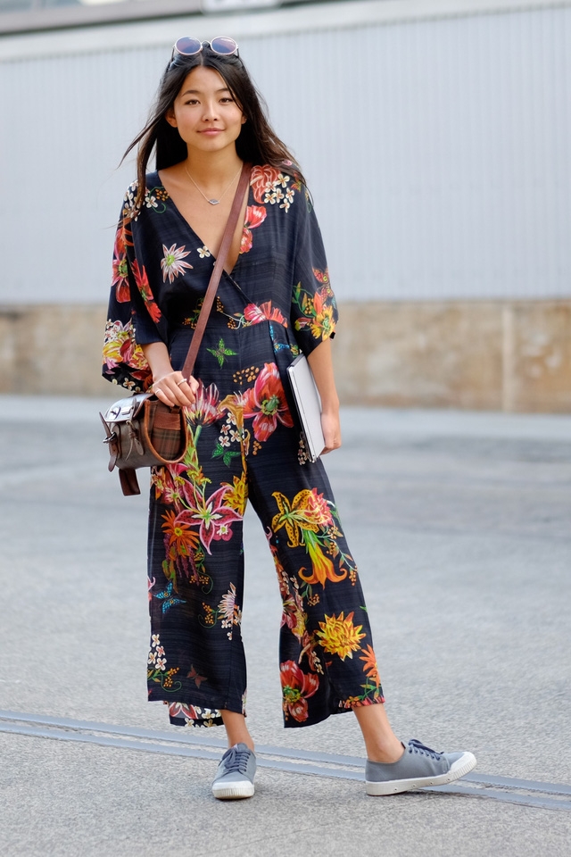 Jumpsuit: bộ đồ bay cho mùa hè - Ảnh 1.