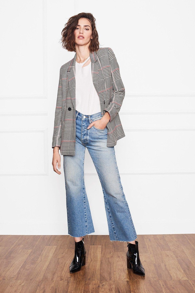 4 gợi ý để mặc blazer kẻ trẻ trung và hợp mốt - Ảnh 7.