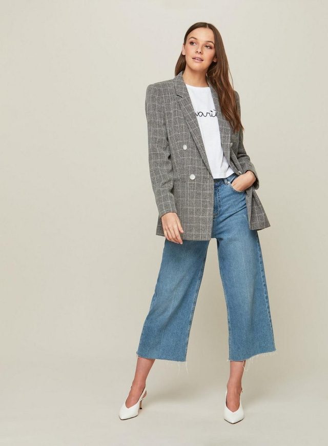 4 gợi ý để mặc blazer kẻ trẻ trung và hợp mốt - Ảnh 8.