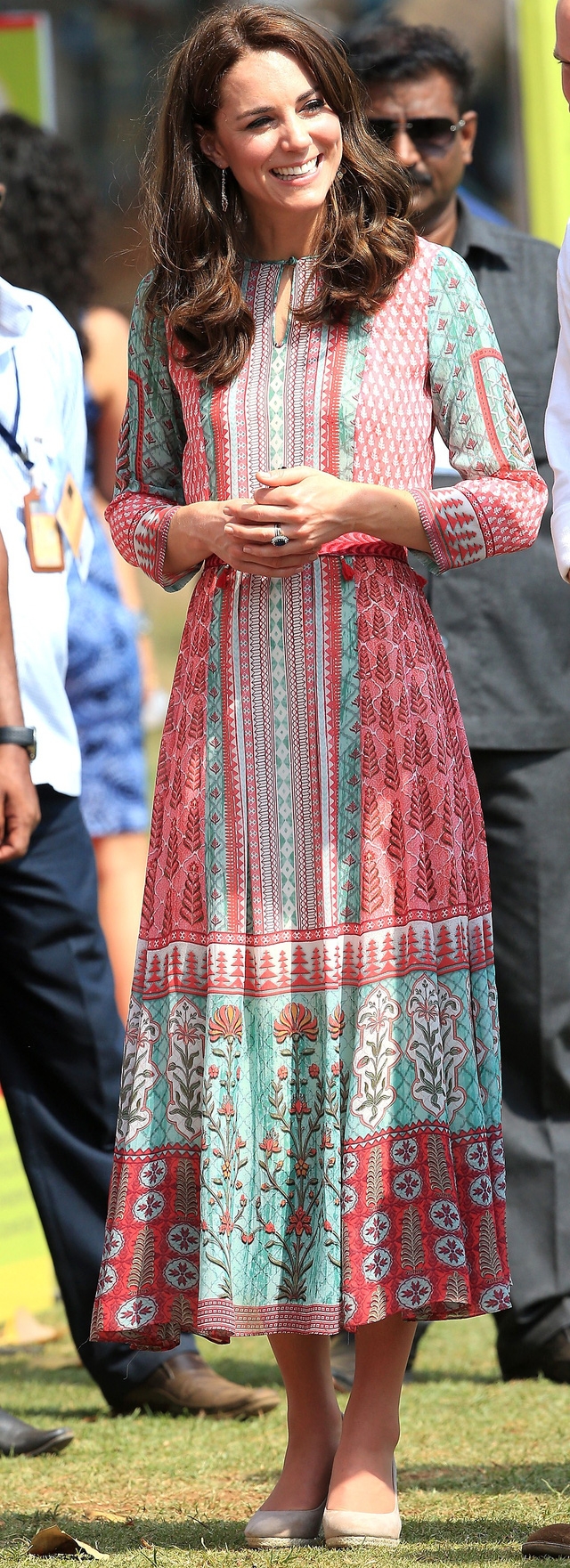 Diện váy vintage như công nương Kate Middleton, bạn đã biết cách chưa? - Ảnh 8.