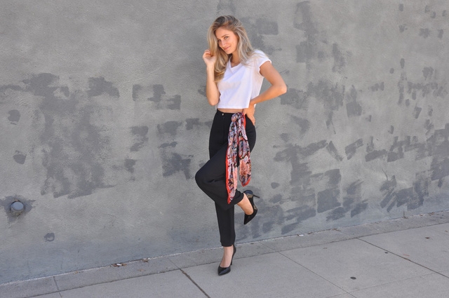 Khăn quàng: phụ kiện không thể thiếu trong mùa lạnh - Ảnh 4.