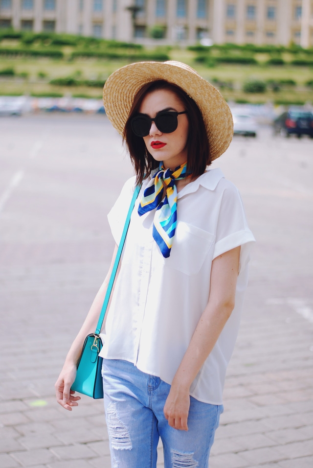 Khăn quàng: phụ kiện không thể thiếu trong mùa lạnh - Ảnh 2.