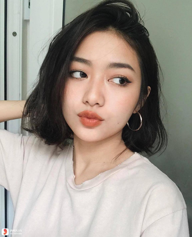 6 mẹo trang điểm giúp khuôn mặt thon gọn hơn - Ảnh 2.