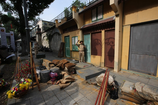 Tái hiện ký ức Hà Nội đón mừng đoàn quân giải phóng - Ảnh 2.