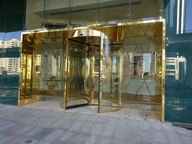 Tham quan khách sạn chọc trời tại Dubai - Ảnh 9.