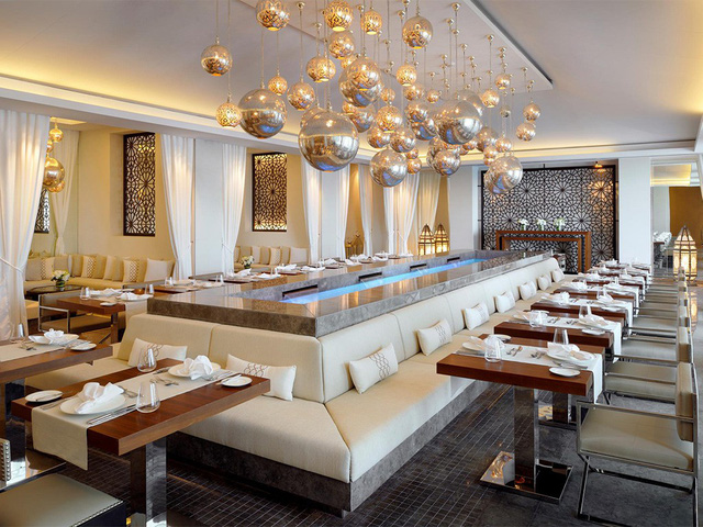 Tham quan khách sạn chọc trời tại Dubai - Ảnh 10.